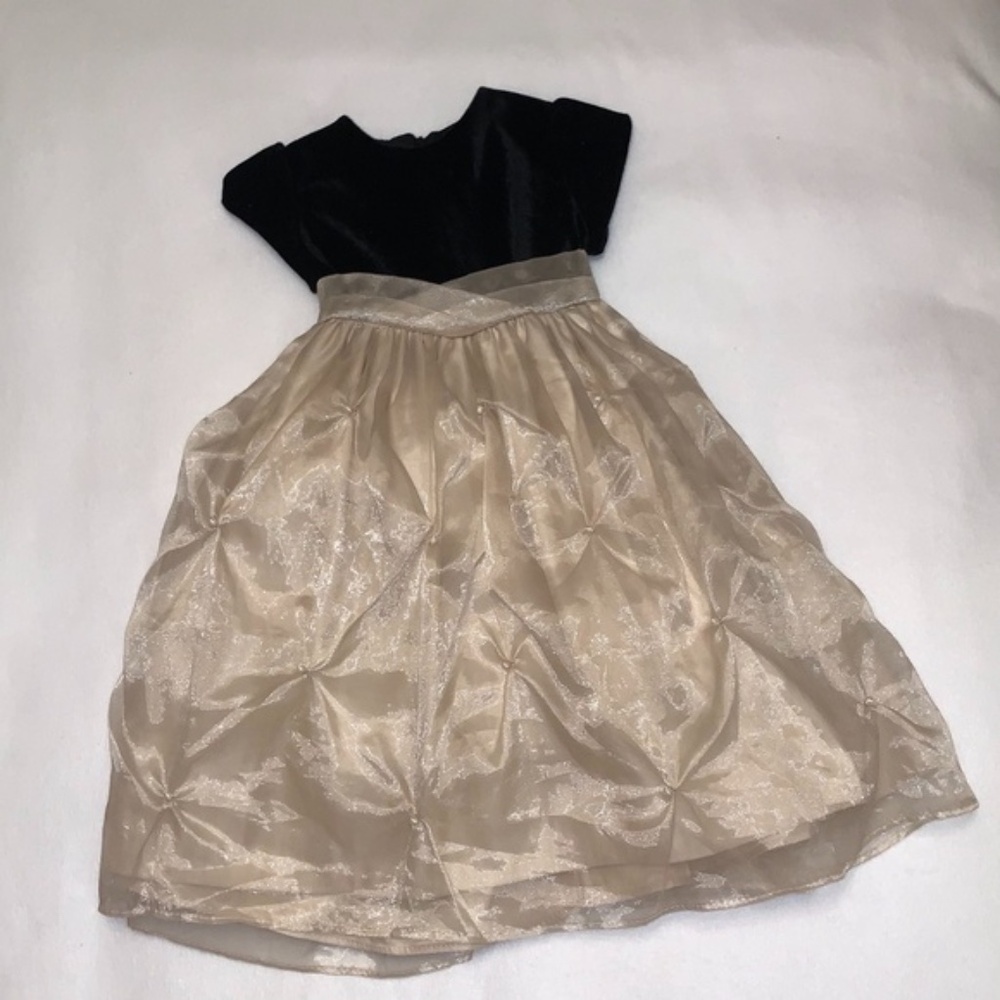 Pre-Owned Dorissa Black/Beige Elegant Puffy Tulle Kids Dress Short Sleeve Size 4